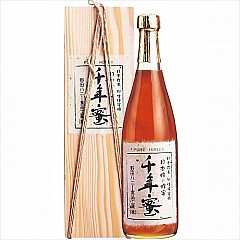 【2024年度分予約受付中】日本蜂の純粋蜂蜜 千年蜜 1000g 木箱入り(四国産)【083】